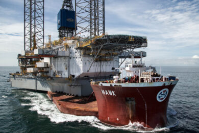 AqualisBraemar oversees transport of world’s largest jack-up rig