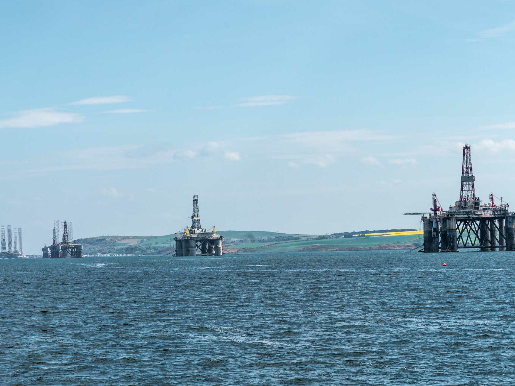Oil rigs to be decommissioned