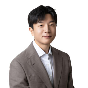 Woochang Shim